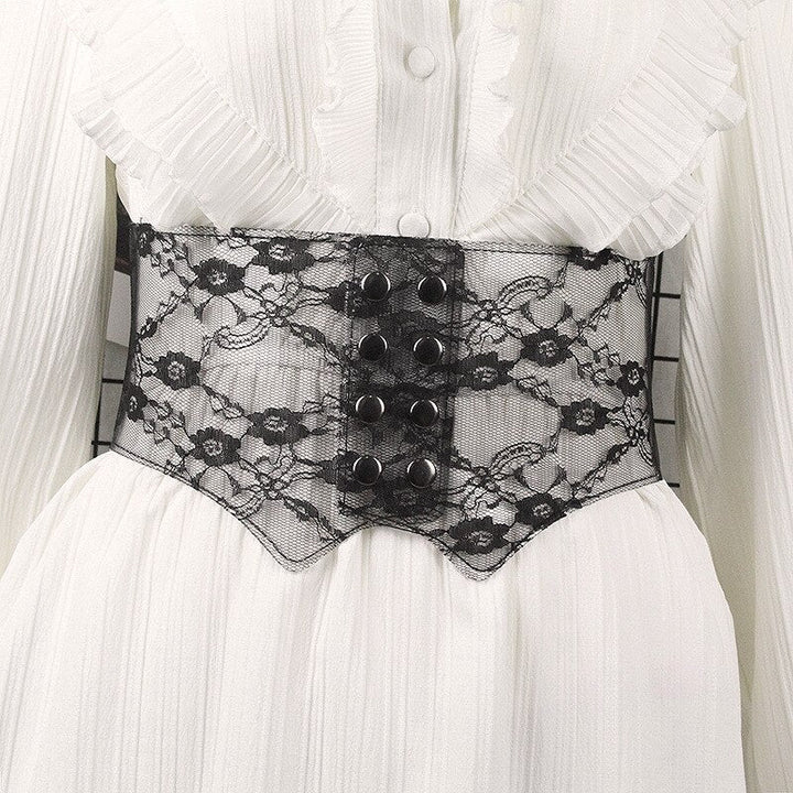 Corset en dentelle à laçage avant