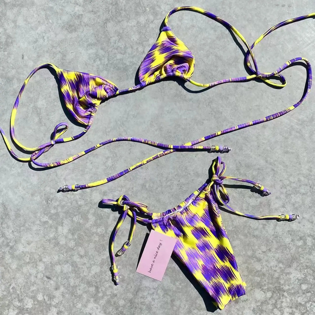 Bikini brésilien à laçages