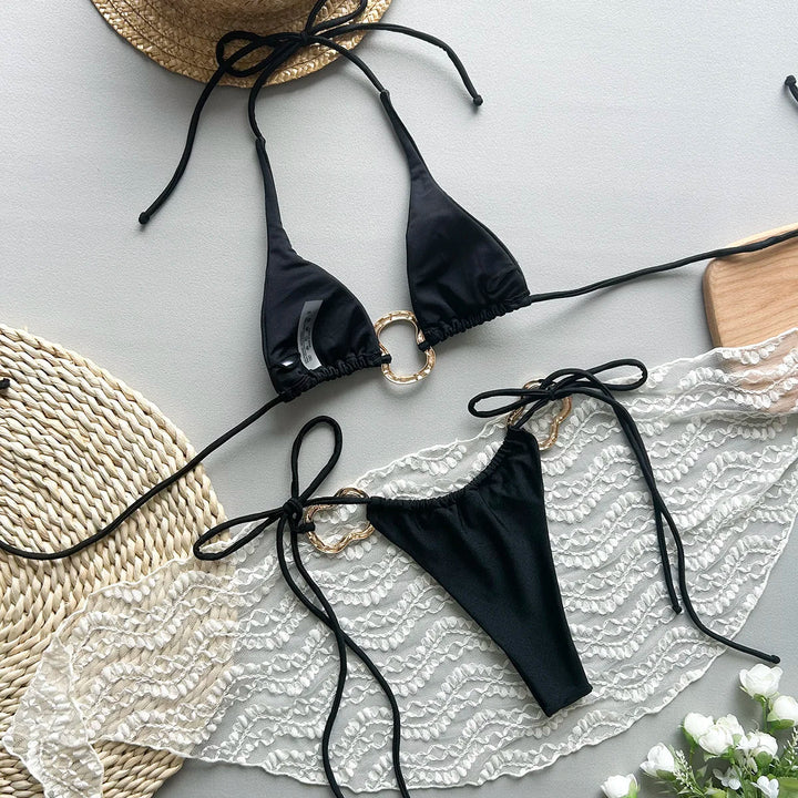 Maillot de bain à boucles décoratives