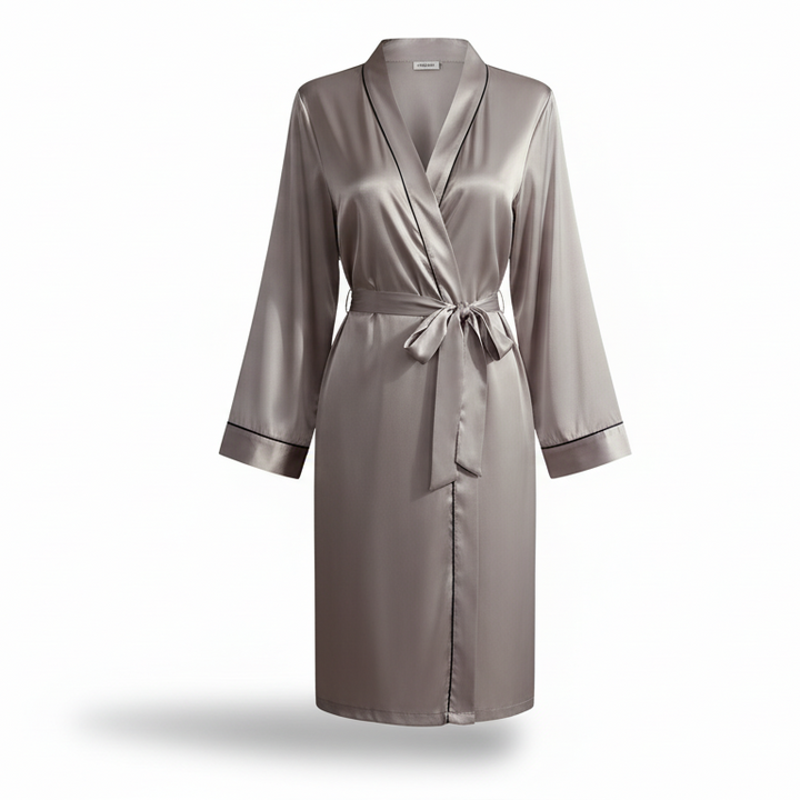 Peignoir femme en satin brillant à laçage à la taille et bordure décorative