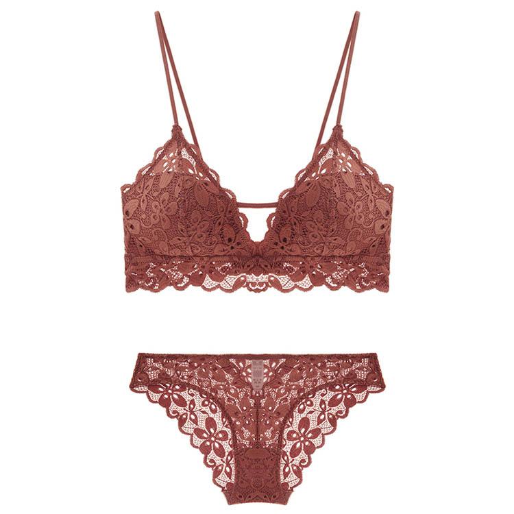 Ensemble de dentelle
