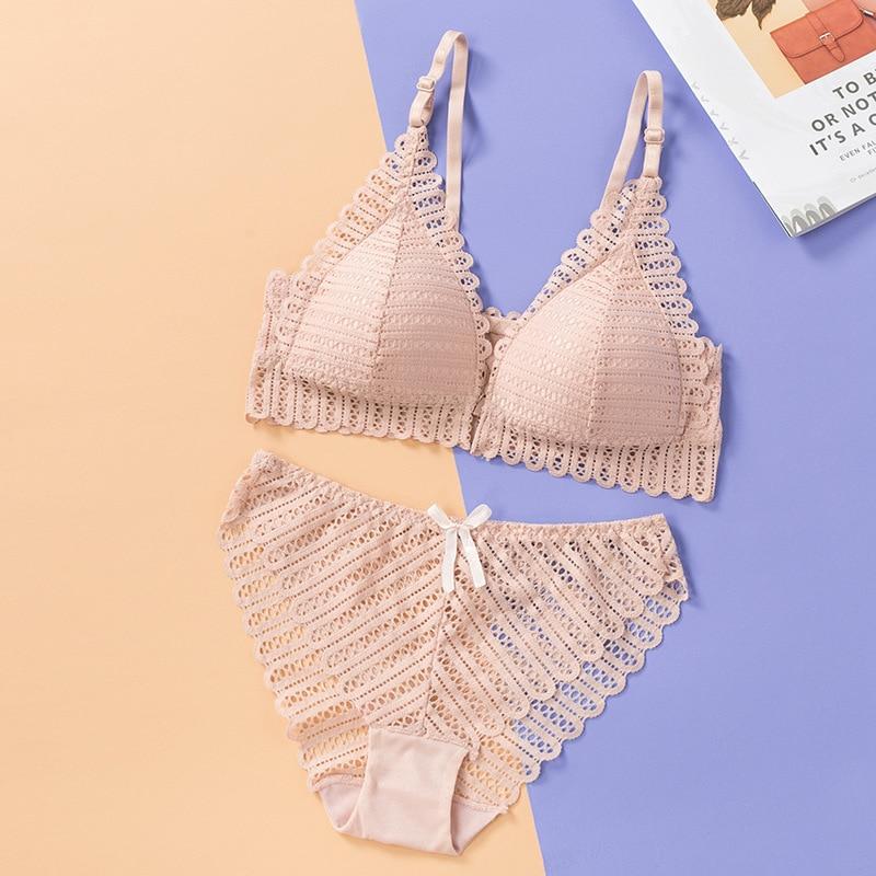 Ensemble de lingerie avec culotte