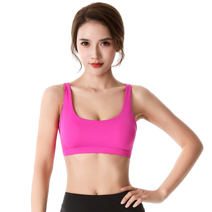 Soutien-gorge de sport avec une croix dans le dos