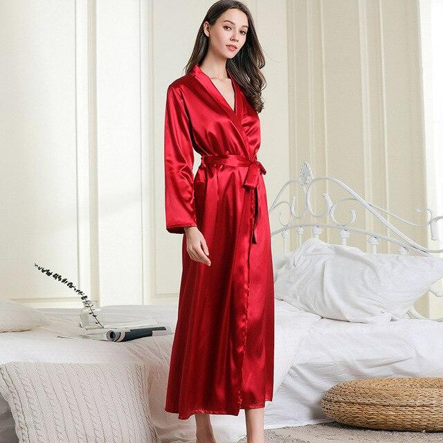 Peignoir long satiné