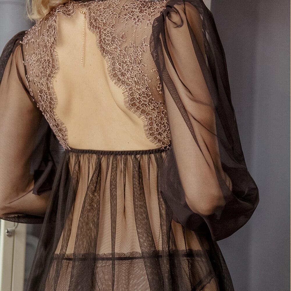 Chemise de nuit transparente