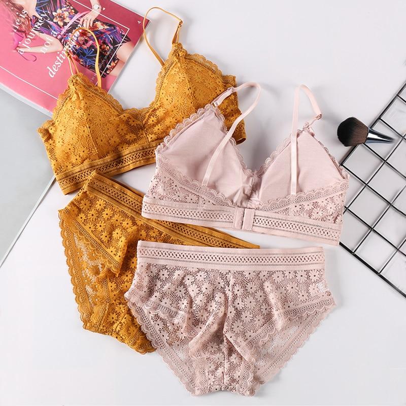 Ensemble de dentelle
