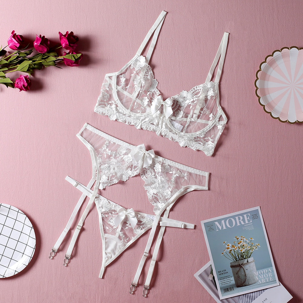 Un ensemble de sous-vêtements en dentelle