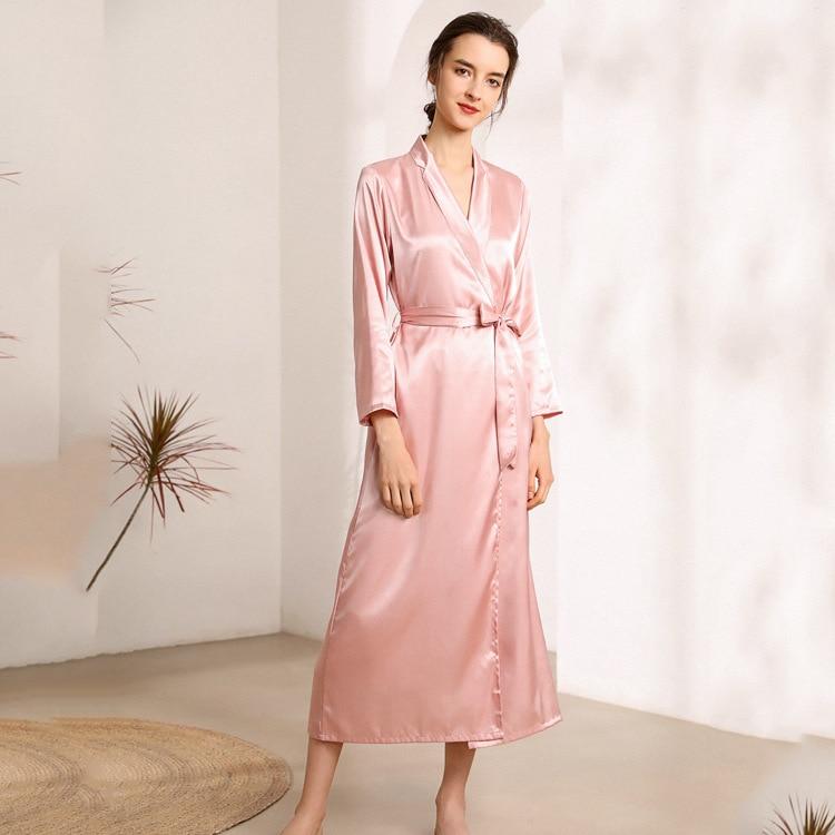 Peignoir long satiné