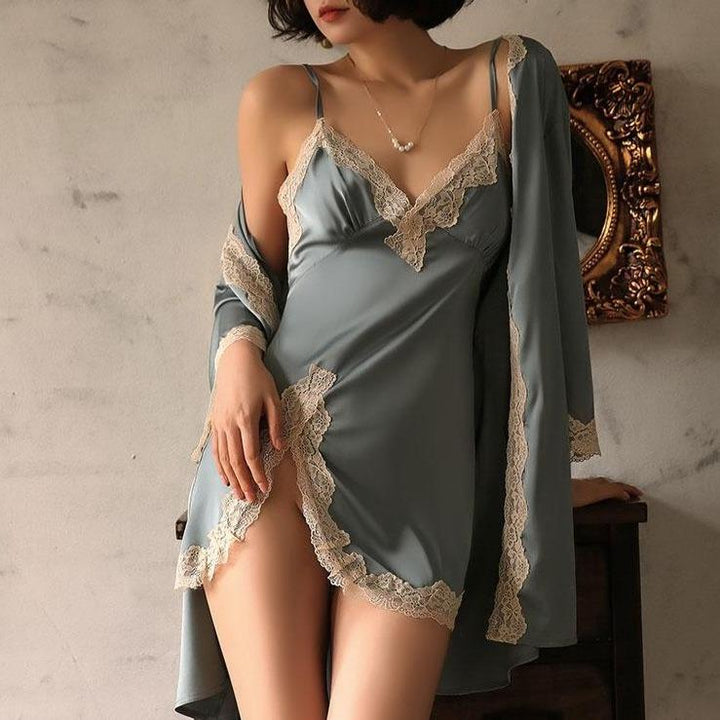 Chemise de nuit avec peignoir