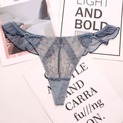 String en dentelle