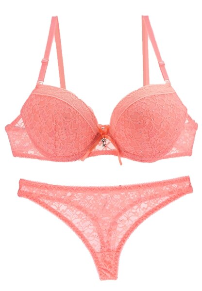 Ensemble de dentelle