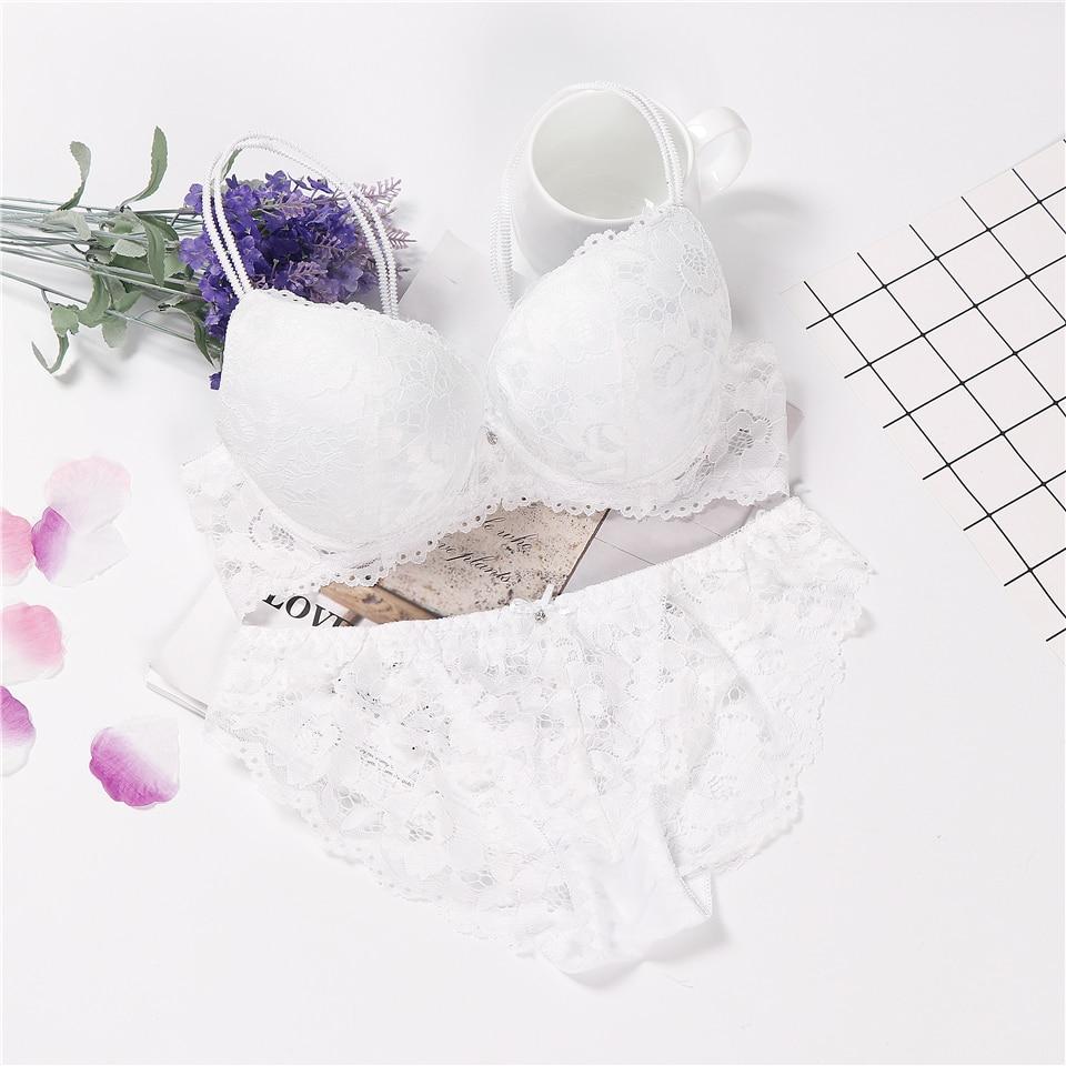 Ensemble de lingerie en dentelle