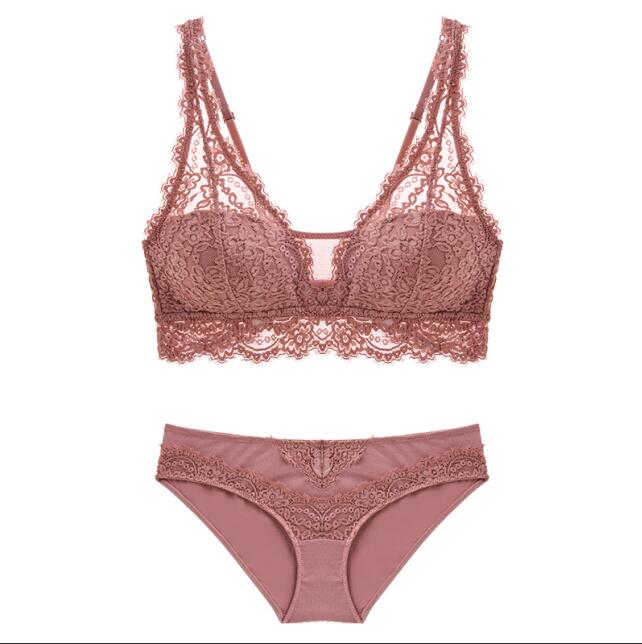 Ensemble de dentelle
