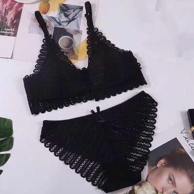 Un ensemble de sous-vêtements en dentelle