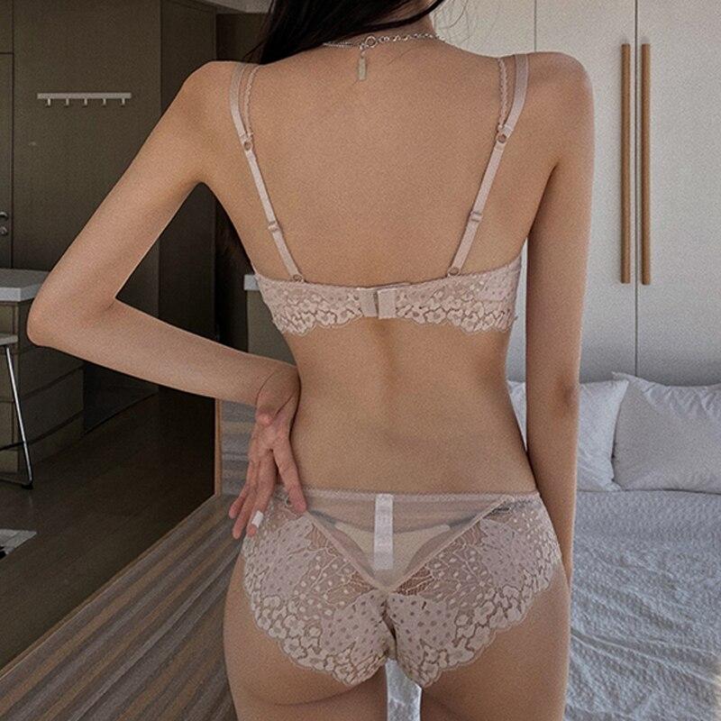 Ensemble de lingerie en dentelle