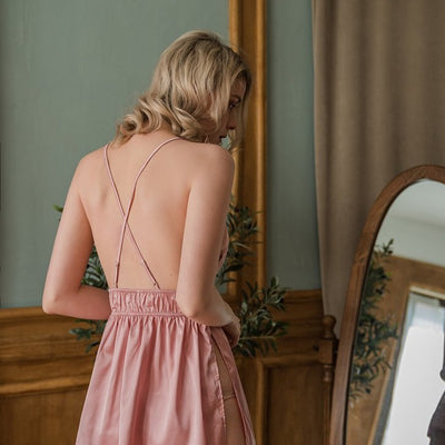 Nuisette avec une dentelle