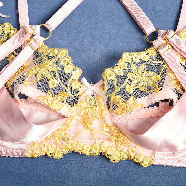 Ensemble de lingerie 3 pièces avec tour de cou