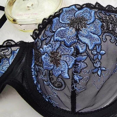 Sous-vêtements à fleurs