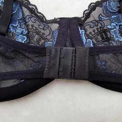 Sous-vêtements à fleurs