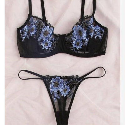 Sous-vêtements à fleurs