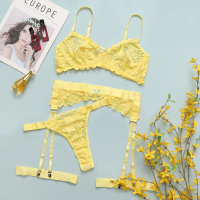 Ensemble de lingerie 3 pièces avec dentelle