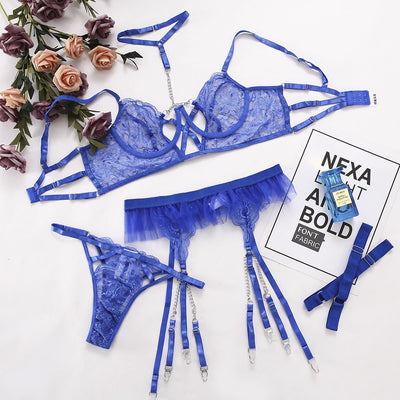 Ensemble de lingerie 3 pièces avec volant et rayures décoratives